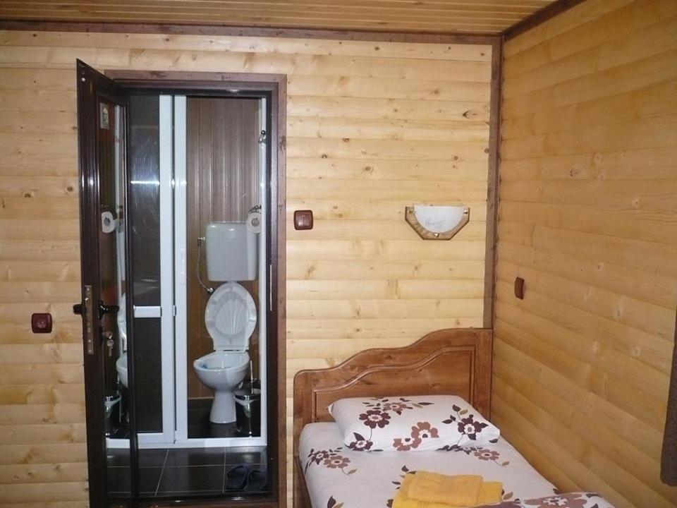 Guest House Chobaka Trigrad Ngoại thất bức ảnh